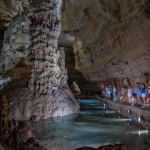 wisata Natural Bridge Caverns
